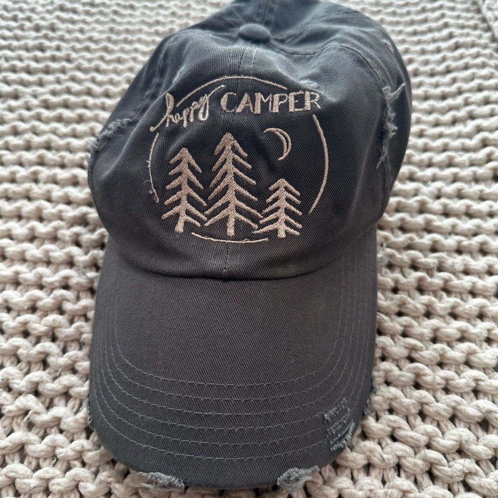 “Happy Camper” Hat 🧢